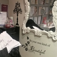 Pinkeez Nail & Beauty Room