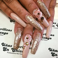 Uñas Acrilicas en Chicago