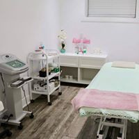 Studio R Salon & Spa