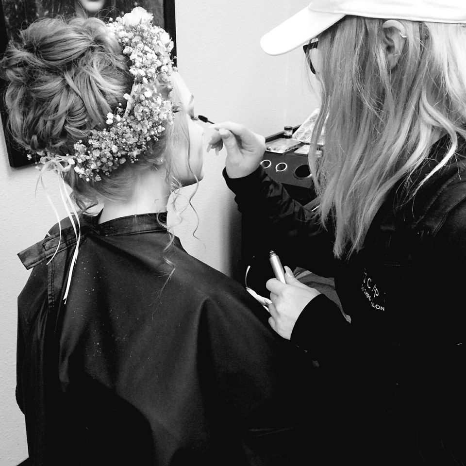 Taya Felch – Nail and Makeup Artist