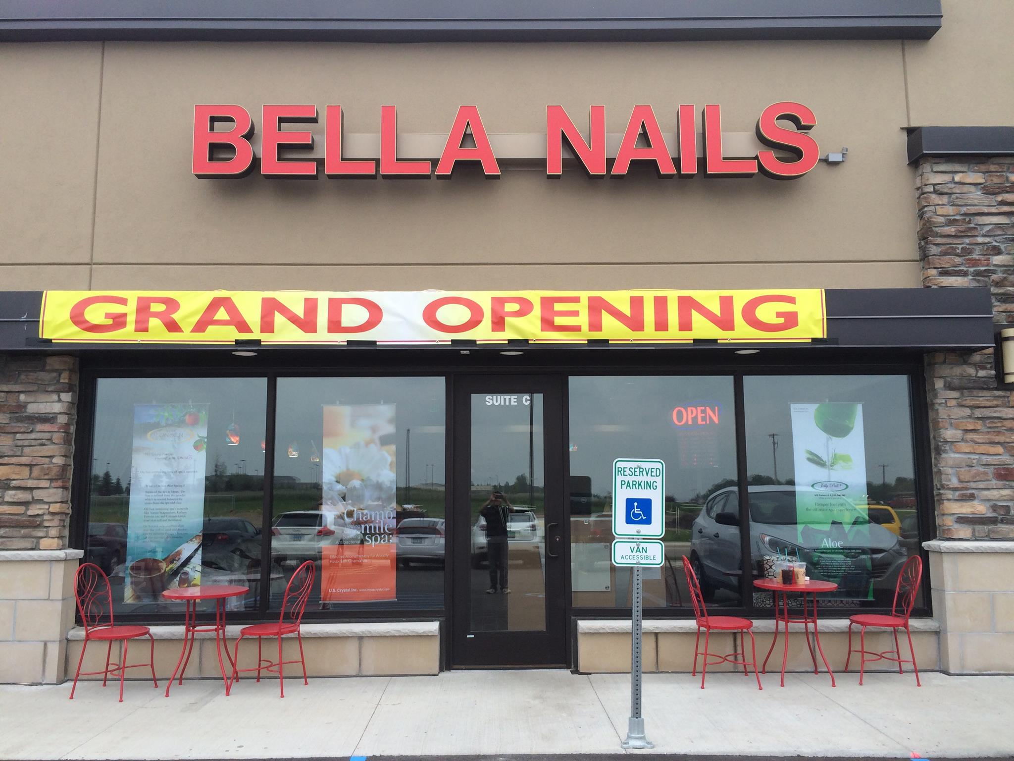 Bella Nails LLC
