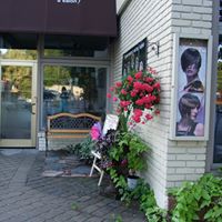 Total Eclipse Salon