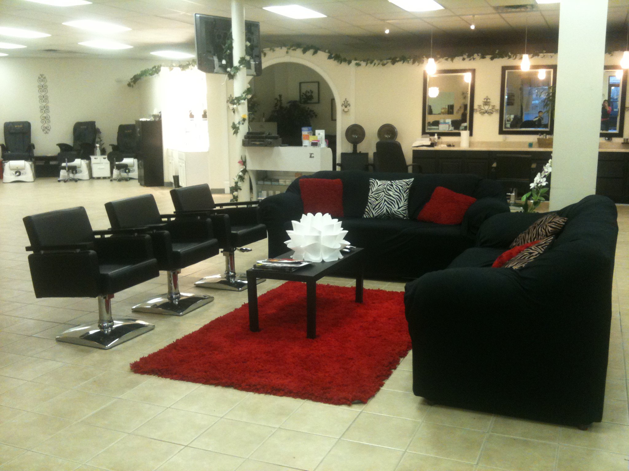 Tina At FacialNails
