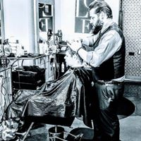 Chris R Hardcore hairdresser