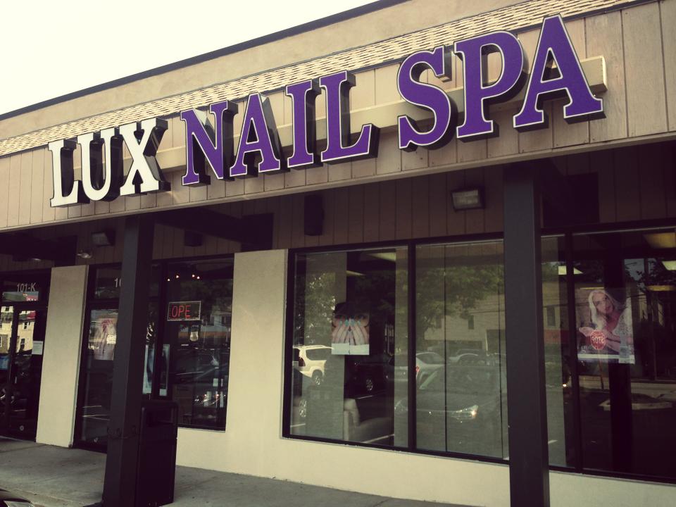 Lux Nail Spa