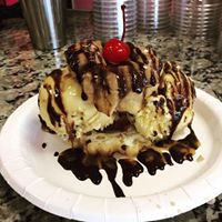 Mimi’s Donuts & Ice Cream