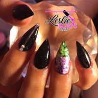 Leslie’s Boris Nails
