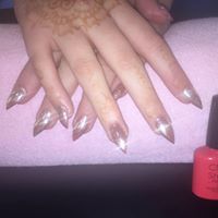 Kirsti Nails, brows and MUA