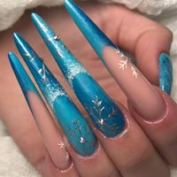 Nails by Manna