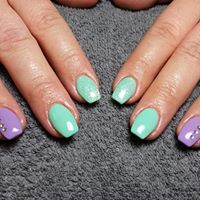Nail Creationz-British Columbia,Canada