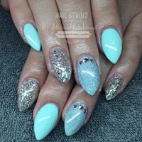 Glitter Nail Studio