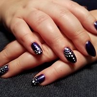 Dave’s Creative Nails at Salon La’ Roy