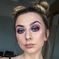 Amy Hinde Makeup