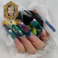 A W Nails